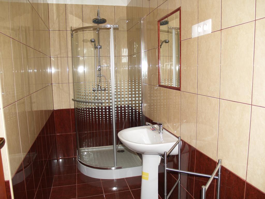Liliom Apartman Gyula Zewnętrze zdjęcie